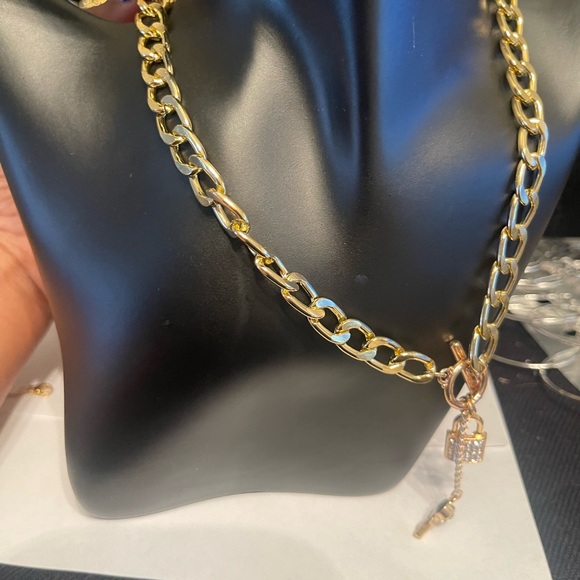 Key & Lock Charm Chain Necklace - Picture 3 of 3